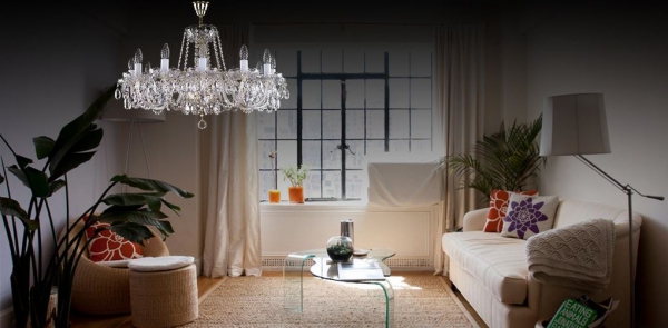 Tư vấn trang trí không gian căn hộ chung cư bằng đèn chùm pha lê phòng khách